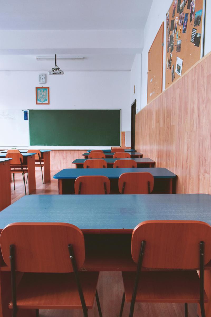 Classroom teaching-a43951b332364b9e9f90ca02e4895724.jpg Classroom teaching
