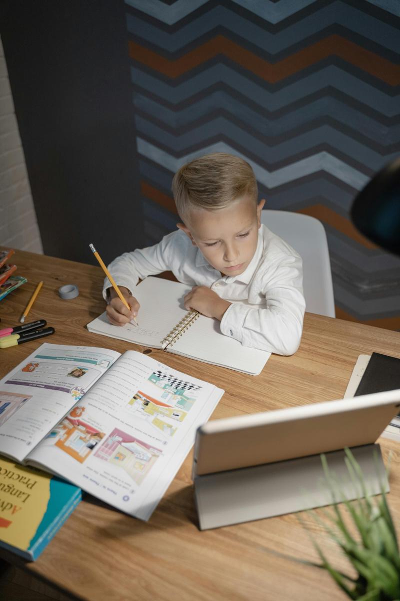 Homeschooling parent-053b89b1d31a44ec8fecf9edd3333f96.jpg Homeschooling parent