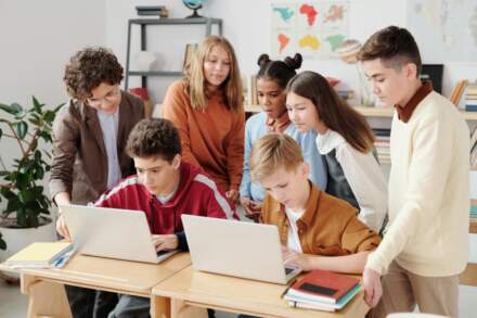 Na czym polega szkoła w chmurze – nowa era edukacji online